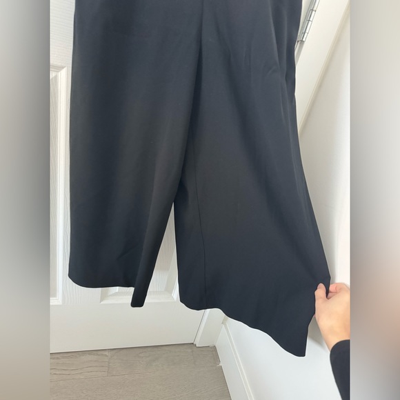 ❣️SOLD❣️Aritzia Babaton Marcus Black Jumpsuit Size 2 - Picture 9 of 10